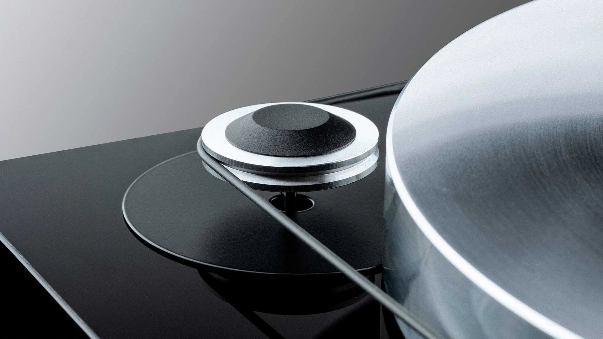 X8 Turntable w/ Sumiko Blue Point No. 3 (High) - Pro-Ject Audio USA